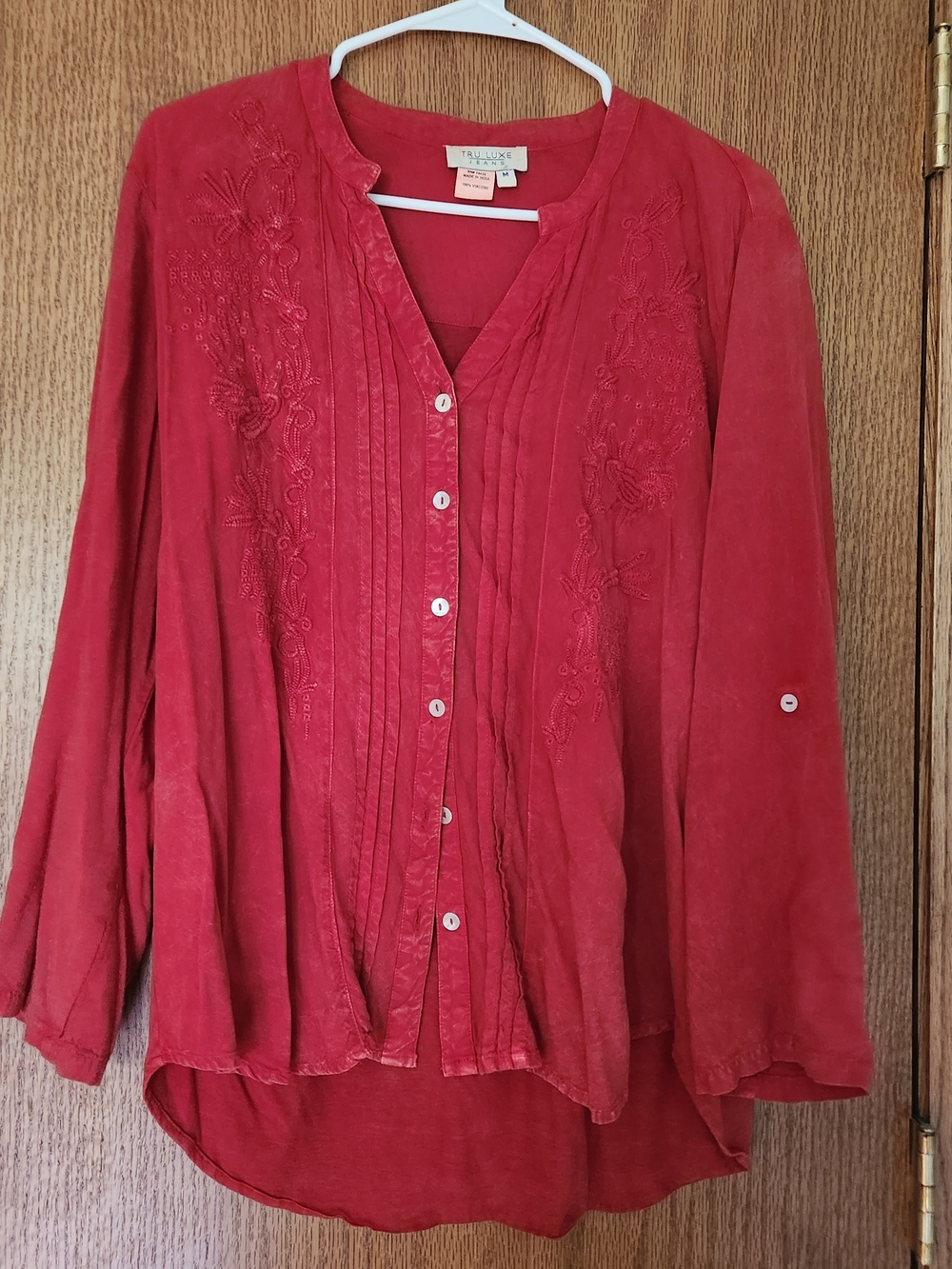 Tru Luxe Jeans Red Embroidered Button-Front Blouse